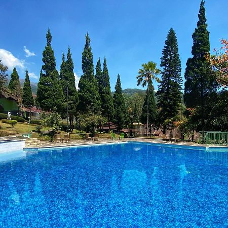 Grand Whiz Hotel Bromo Esterno foto