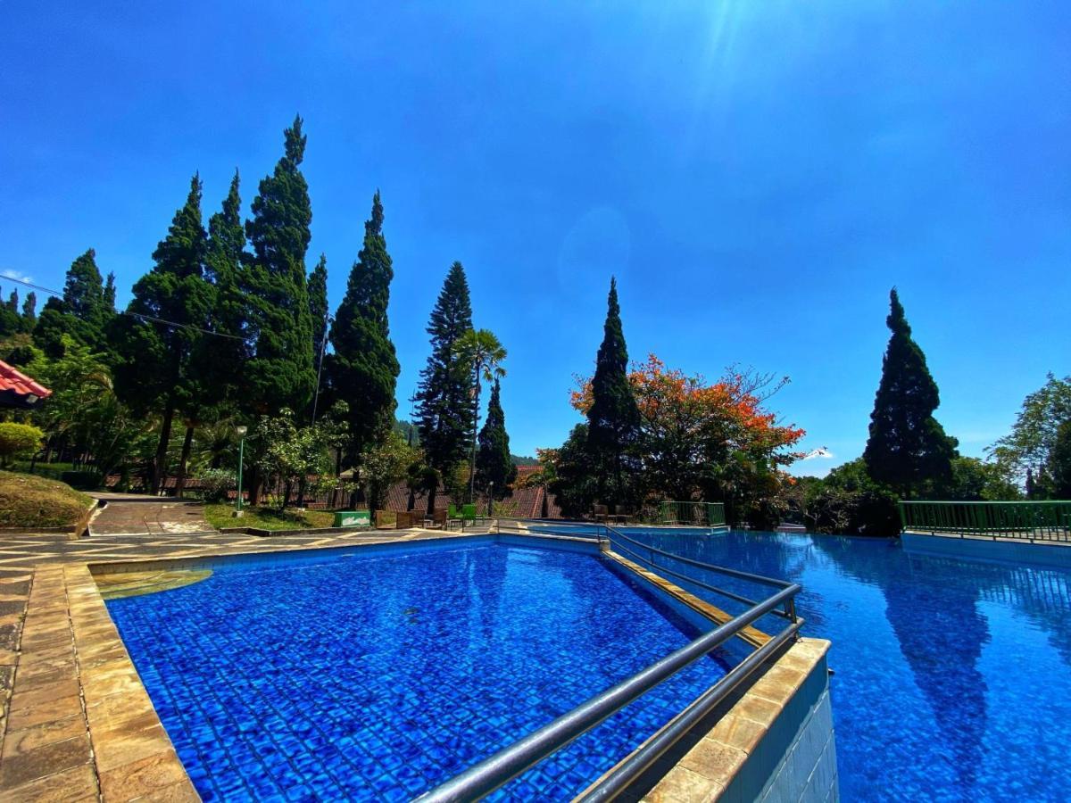 Grand Whiz Hotel Bromo Esterno foto