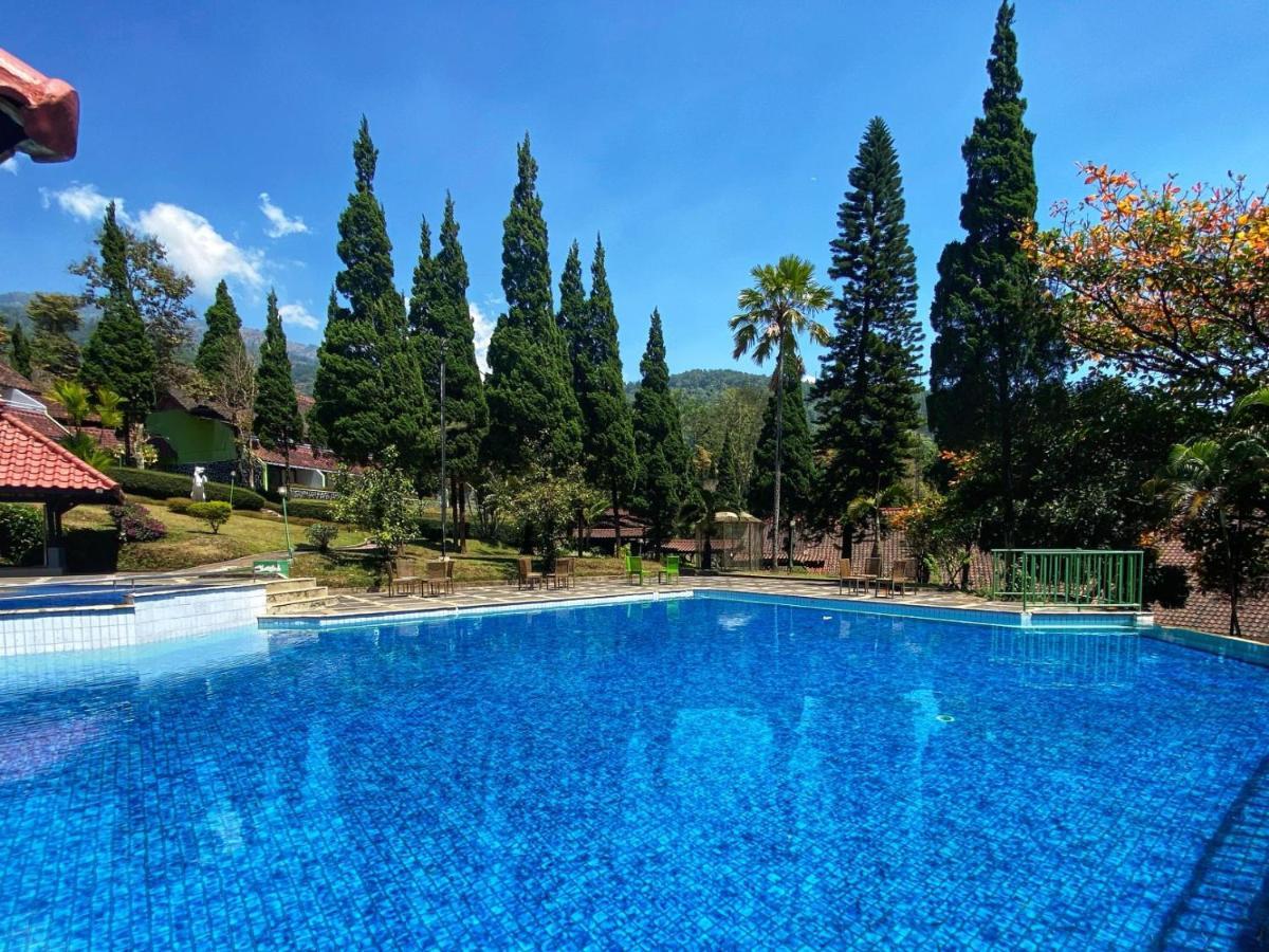 Grand Whiz Hotel Bromo Esterno foto