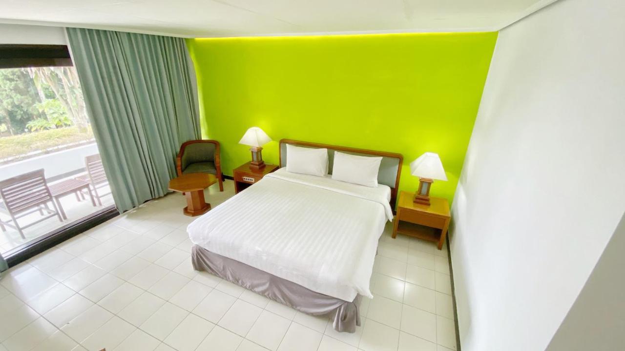 Grand Whiz Hotel Bromo Esterno foto