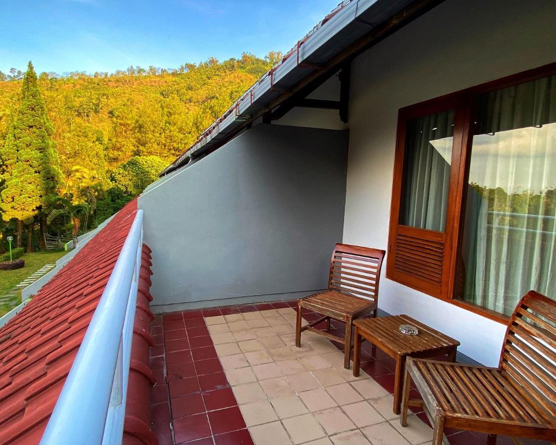 Grand Whiz Hotel Bromo Esterno foto