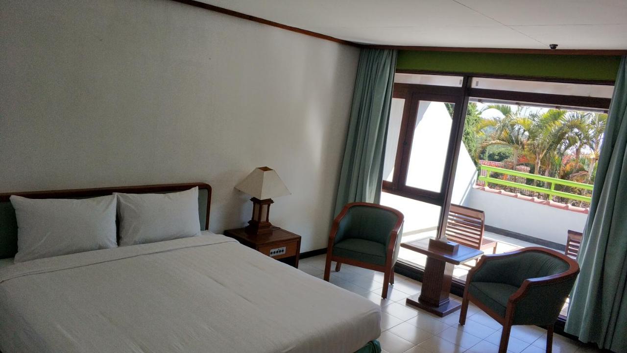 Grand Whiz Hotel Bromo Esterno foto